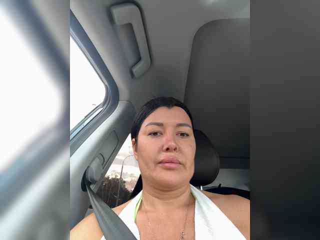 ALEXMILANA webcam