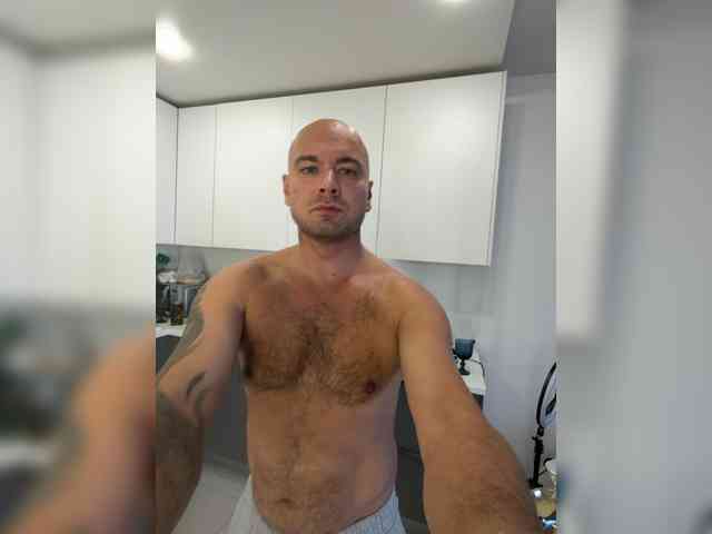 ALEXMILANA webcam