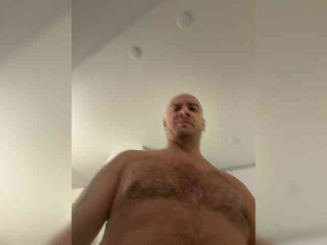 ALEXMILANA webcam