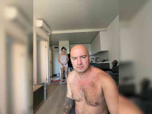 ALEXMILANA webcam