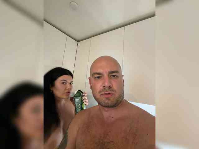 ALEXMILANA webcam