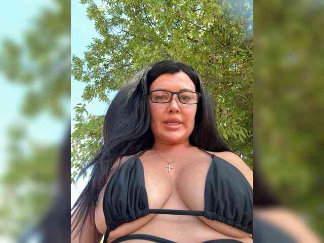 ALEXMILANA webcam