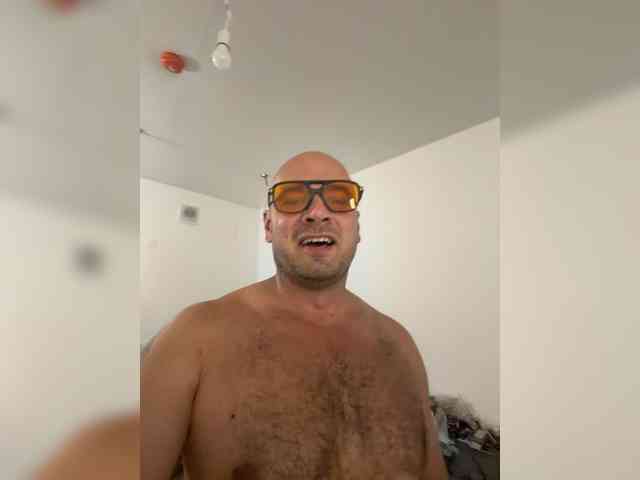 ALEXMILANA webcam