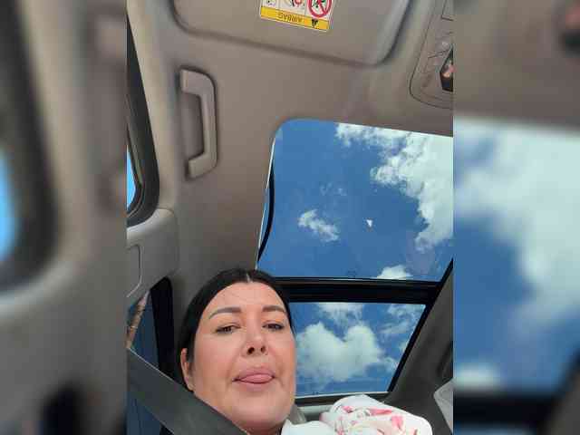 ALEXMILANA webcam