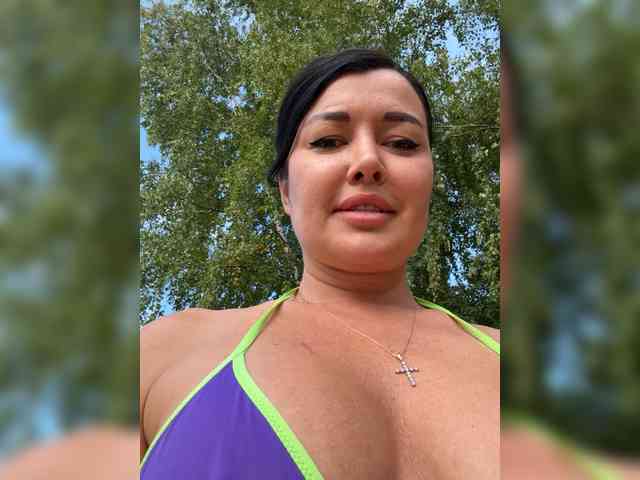 ALEXMILANA webcam