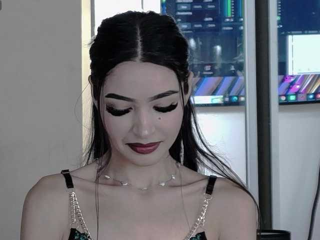 aishaskye online