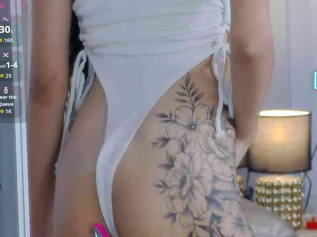 Modella: AishaSkye