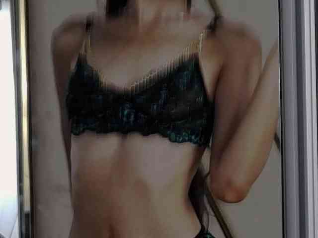 AishaSkye webcam