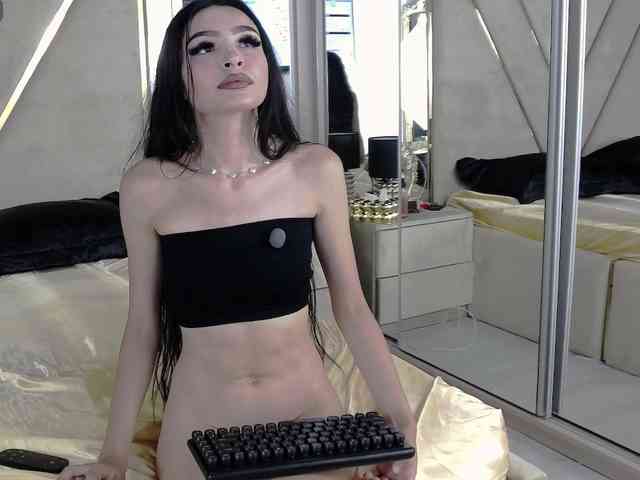 AishaSkye webcam