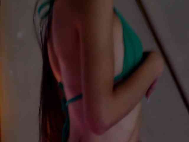 Modella: AishaSkye