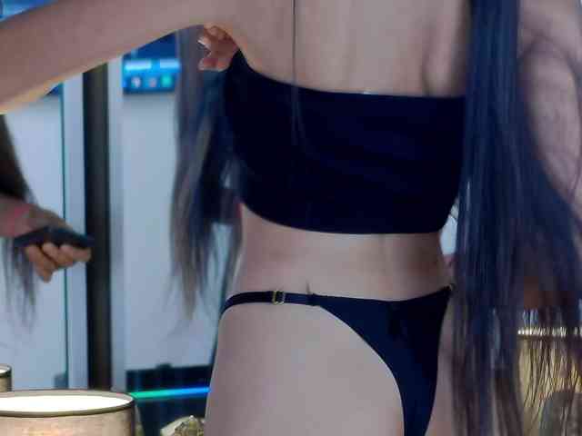 Modella: AishaSkye