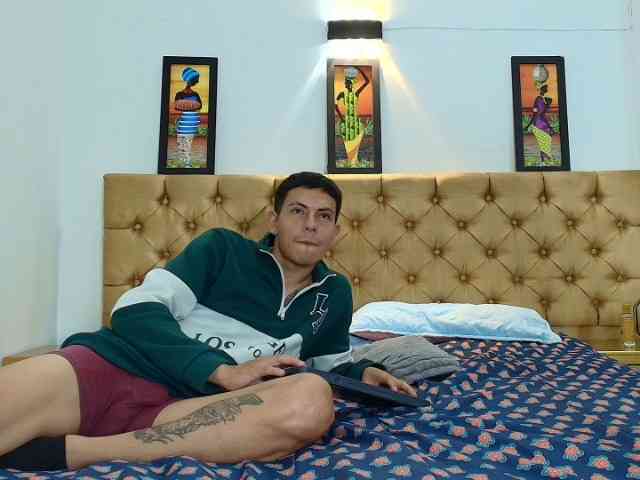 Modelo: CelesteAndBlake