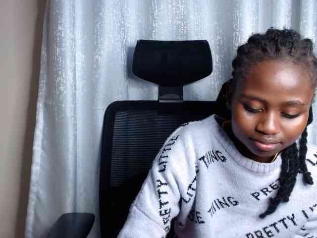 SweetRose24 webcam