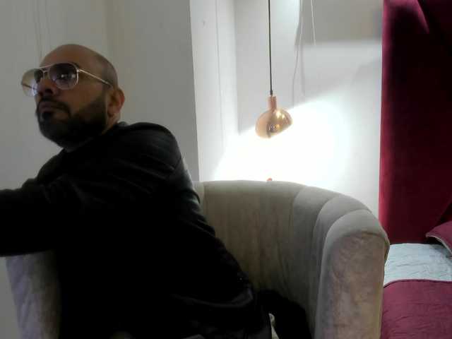 ThiagoSins live webcam show