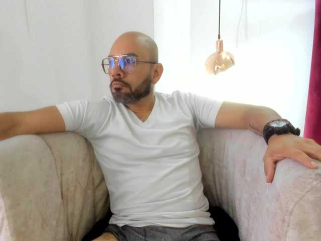 ThiagoSins live webcam show