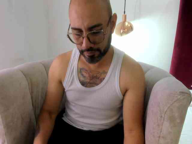 ThiagoSins Live Webcam on BongaCams
