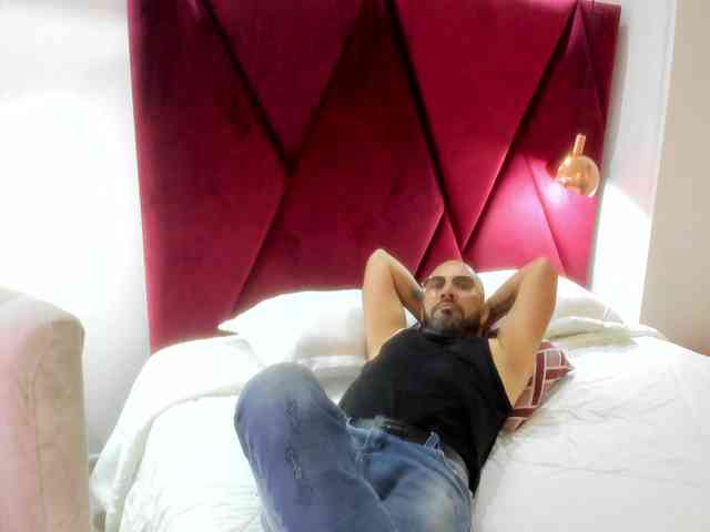 ThiagoSins Live Webcam on BongaCams