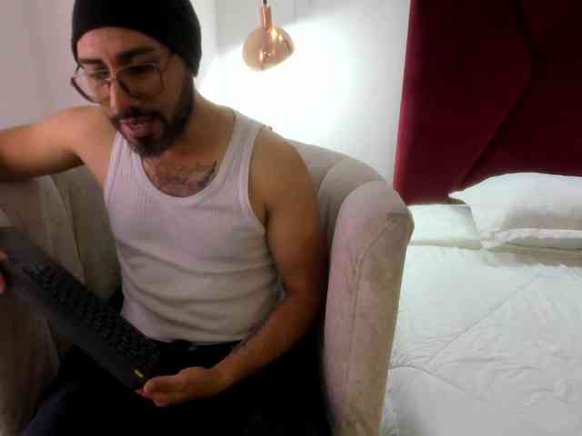 ThiagoSins Live Webcam on BongaCams