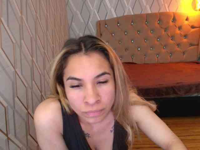 KarinaFox webcam