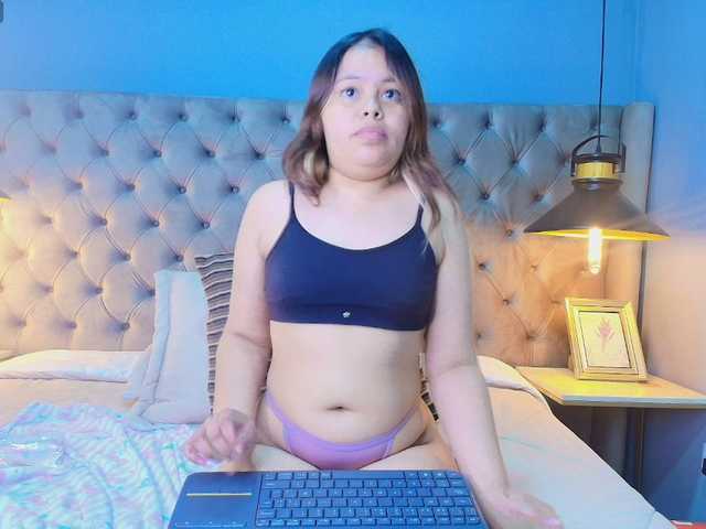 KylieSweett live cam on BongaCams