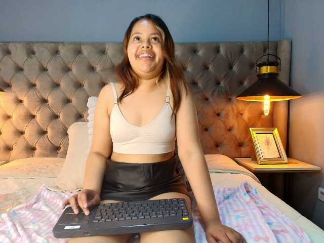KylieSweett live cam on BongaCams