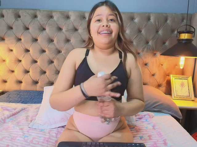 KylieSweett live cam on BongaCams