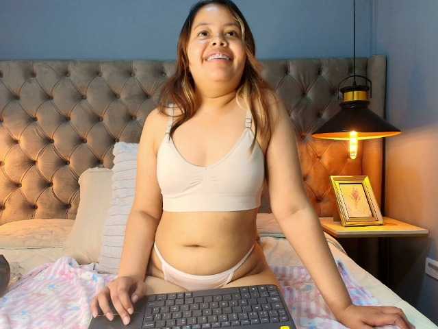 KylieSweett live cam on BongaCams