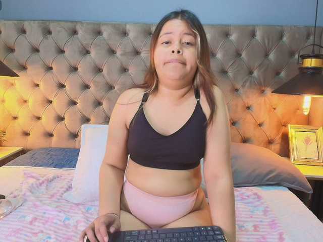 KylieSweett live cam on BongaCams