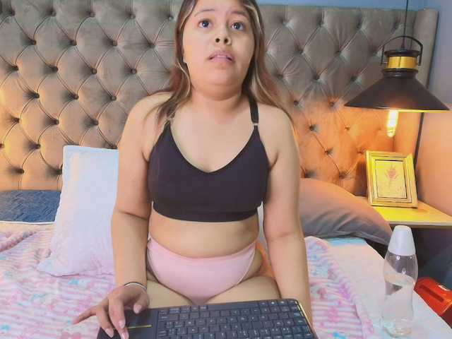 KylieSweett live cam on BongaCams