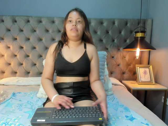 KylieSweett live cam on BongaCams
