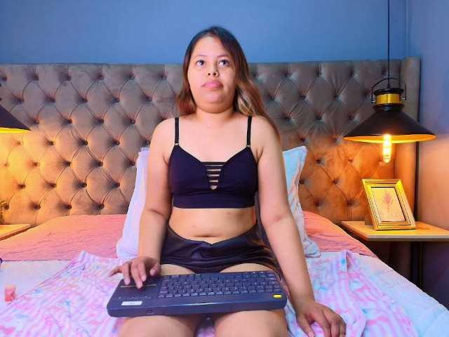 KylieSweett live cam on BongaCams