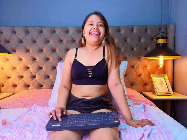 KylieSweett live cam on BongaCams