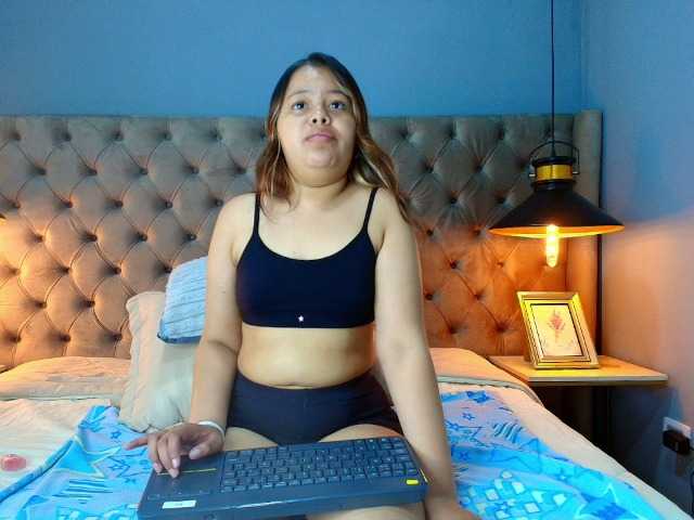 KylieSweett live cam on BongaCams