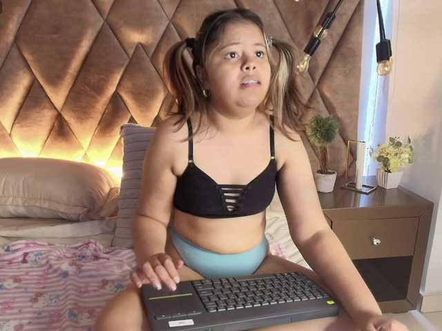 KylieSweett live webcam show