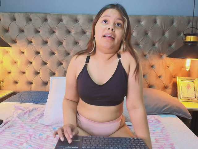 KylieSweett live cam on BongaCams