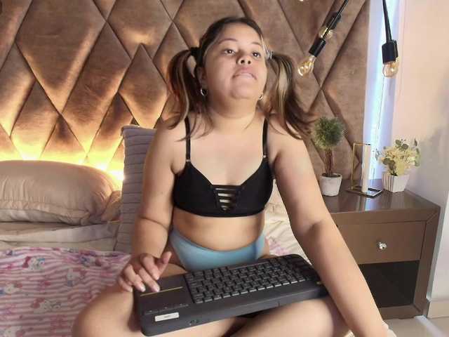 KylieSweett live webcam show