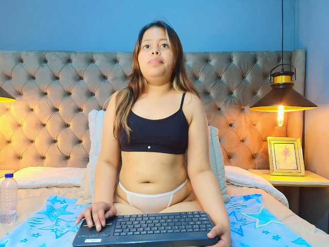 KylieSweett live cam on BongaCams