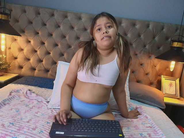 KylieSweett live cam on BongaCams
