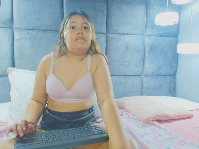KylieSweett live cam on BongaCams