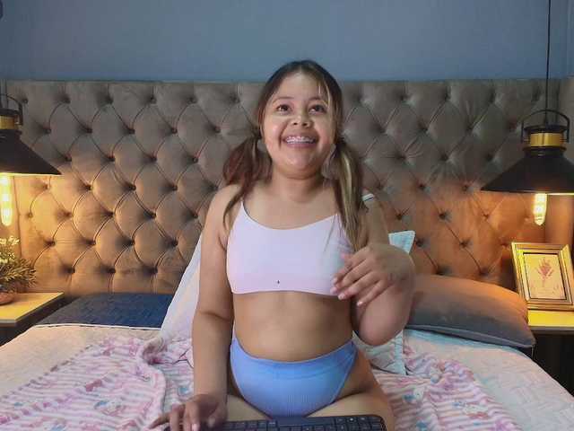 KylieSweett live cam on BongaCams
