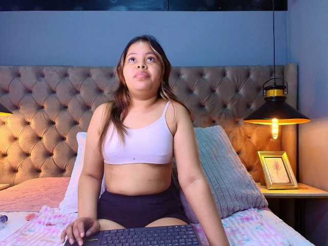 KylieSweett live cam on BongaCams
