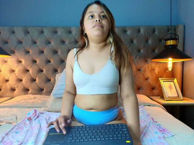 KylieSweett live cam on BongaCams