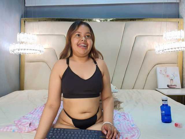 KylieSweett live cam on BongaCams