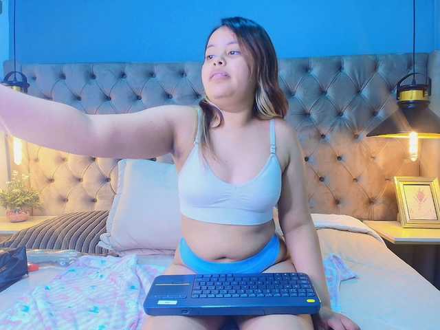 KylieSweett live cam on BongaCams