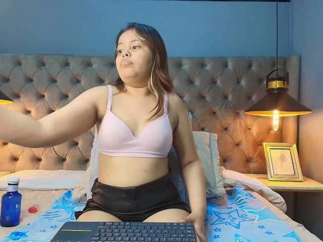 KylieSweett live cam on BongaCams