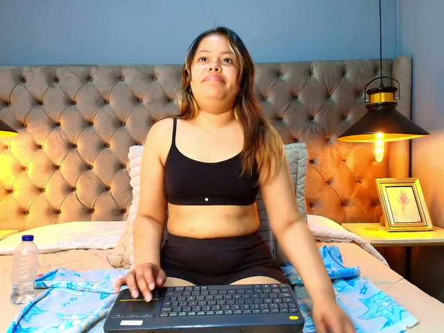 KylieSweett live cam on BongaCams