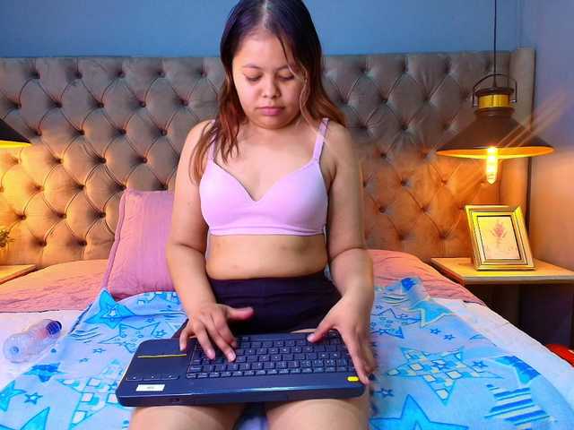 KylieSweett live cam on BongaCams