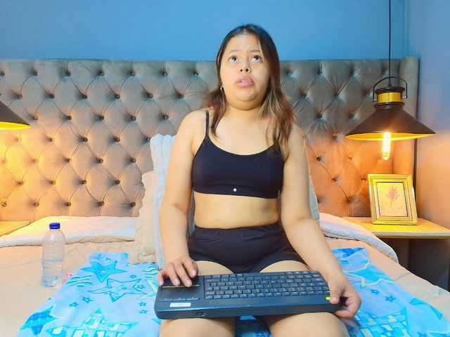 KylieSweett live cam on BongaCams
