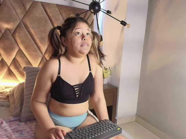 KylieSweett live cam on BongaCams