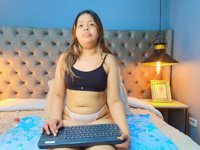 KylieSweett live cam on BongaCams